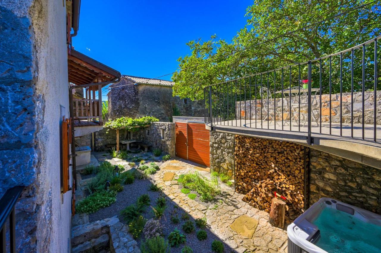 Karst House Zan Pliskovica With Private Pool Villa Dutovlje Exterior photo